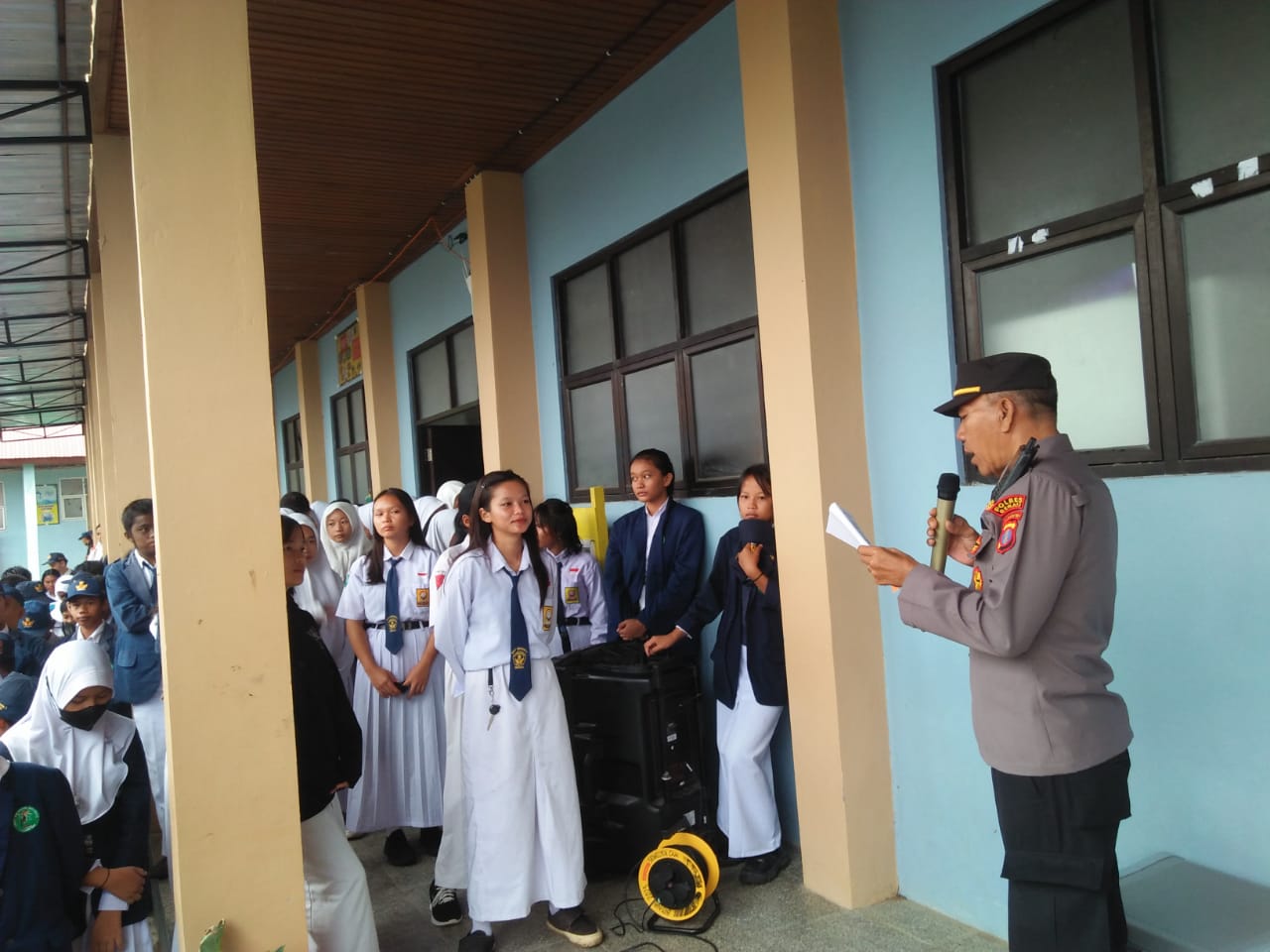 Kapolsek Segah Sosialisasikan Kamtibmas kepada Siswa SMP Negeri 1 Segah