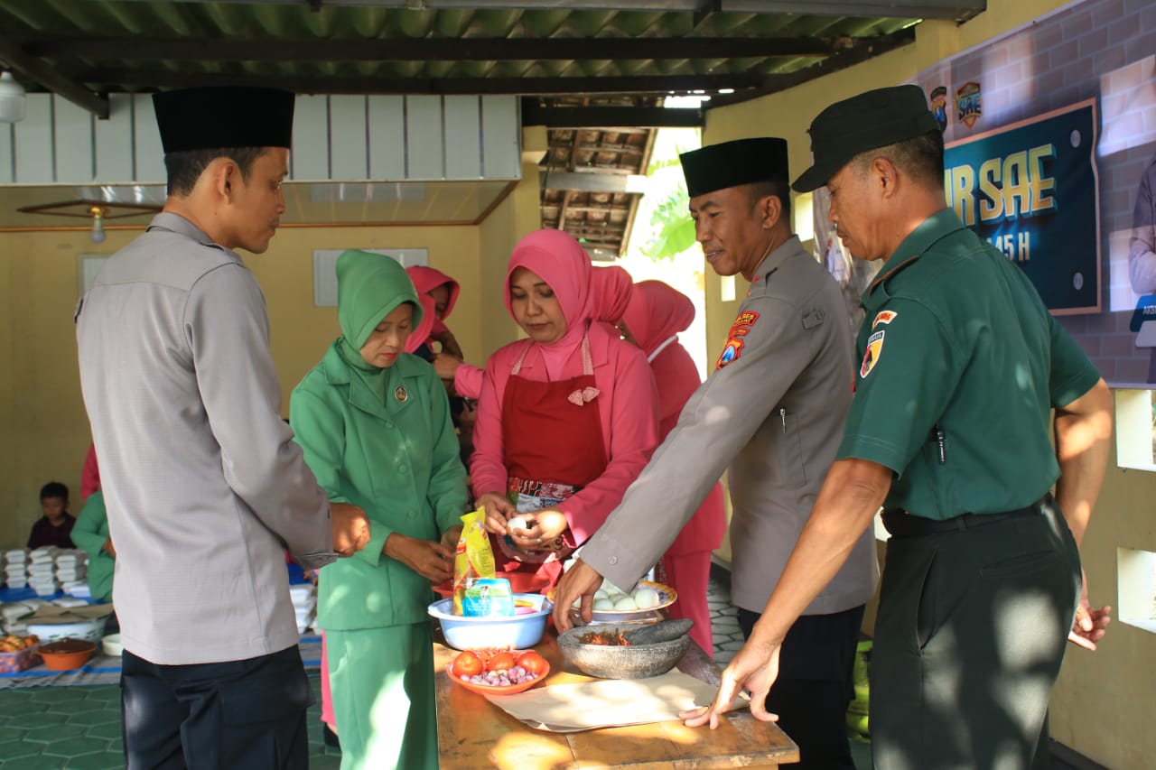 Polisi Hadirkan Dapur SAE Ramadhan Selama Bulan Puasa di Ngawi