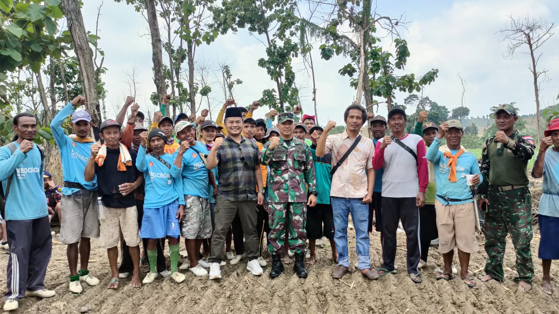 Dandim Tegal menginisiasi membuka akses Jalan Perintis Desa Wotgalih