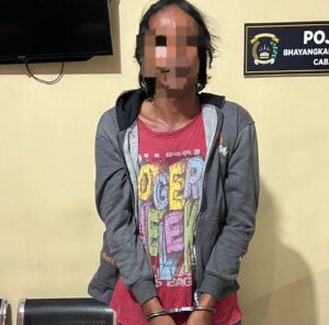 1000743621