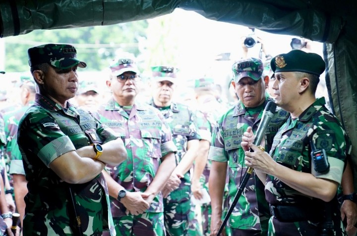 Panglima TNI Cek Kesiapan Rumah Sakit Lapangan Satuan Tugas Yang Akan Diberangkatkan ke Palestina