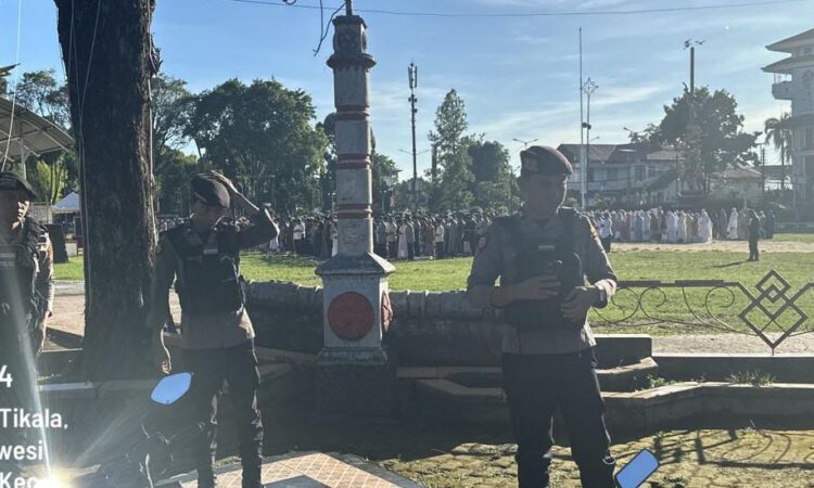 Personel Rayon Samapta Polresta Manado Tingkatkan Keamanan Sholat Idul Adha di Lapangan Tikala