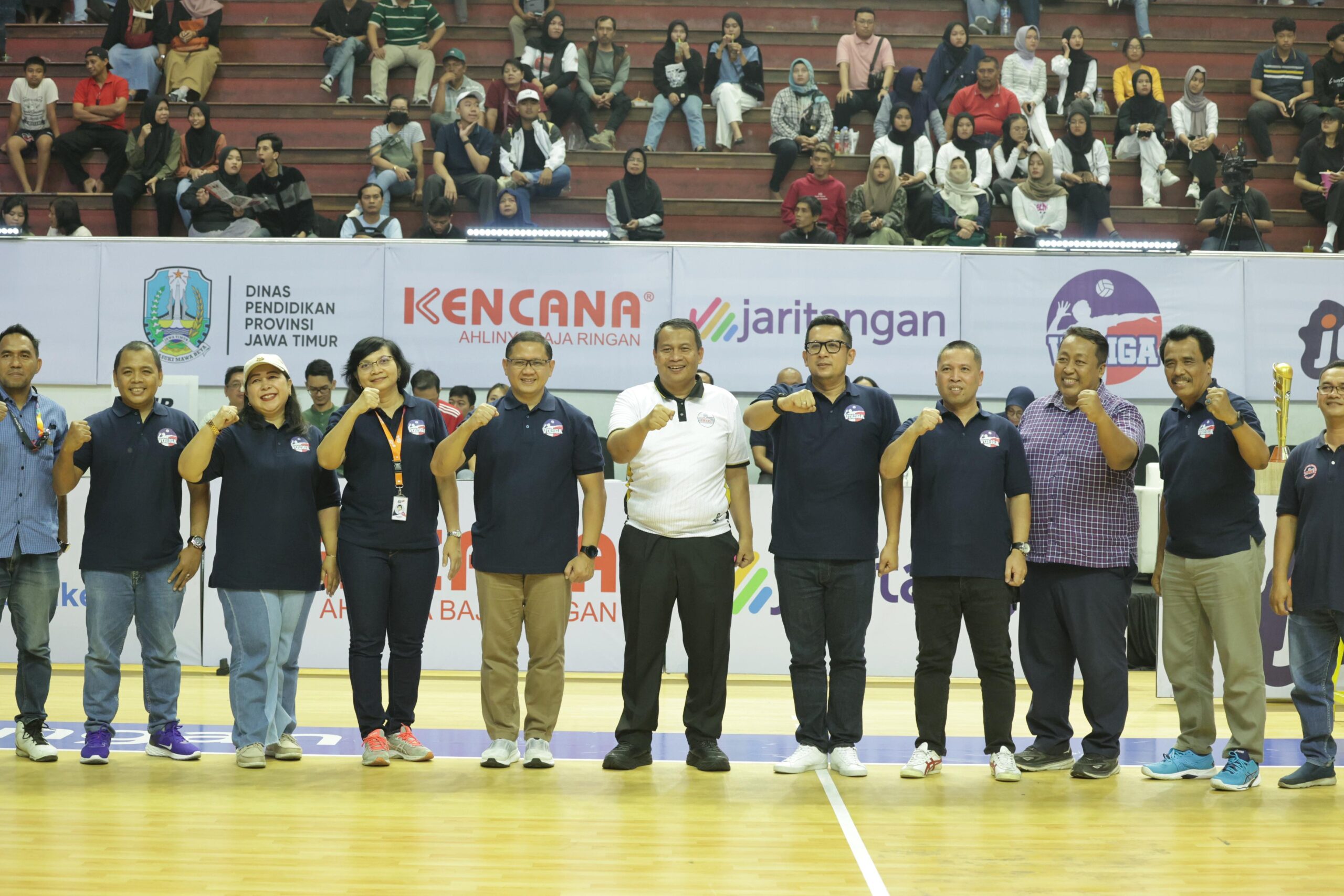 Ketua PBVSI Jatim Apresiasi Turnamen Voli Tingkat Pelajar SMA/SMK se-Jatim di DBL Arena