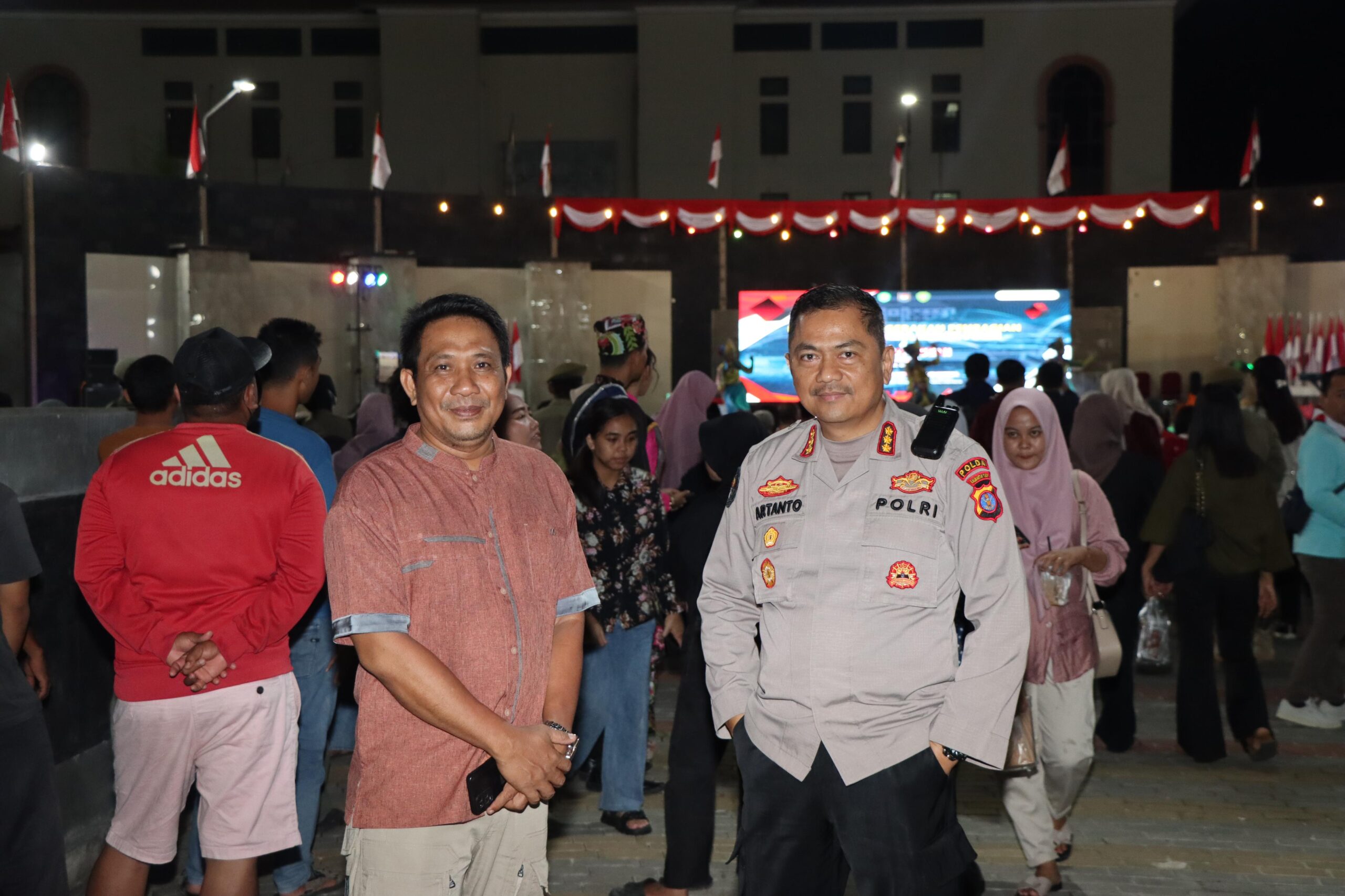 Kabid Humas Polda Kaltim Hadiri Pencanangan Awal Gerakan Pembagian 10 Juta Bendera Merah Putih dan Malam Pentas Seni di PPU