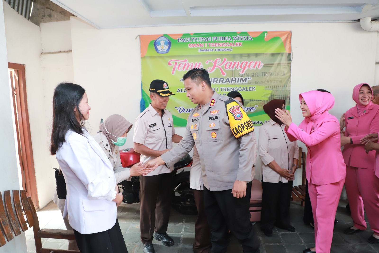 Bentuk Kepedulian, Kapolres Kediri Anjangsana ke Rumah Anggota dan Purnawirawan Polri yang Sakit