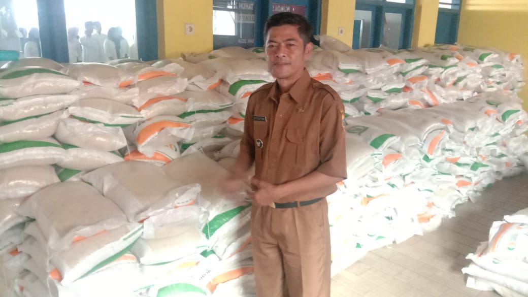 Bantuan Pangan Warga Tidak Mampu Desa Tanahbaya Kecamatan Randudongkal