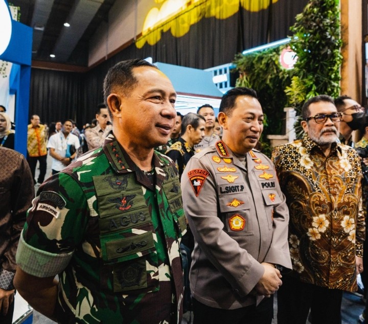 Panglima TNI Dampingi Presiden RI Hadiri Festival Like 2 KLHK di JCC Senayan