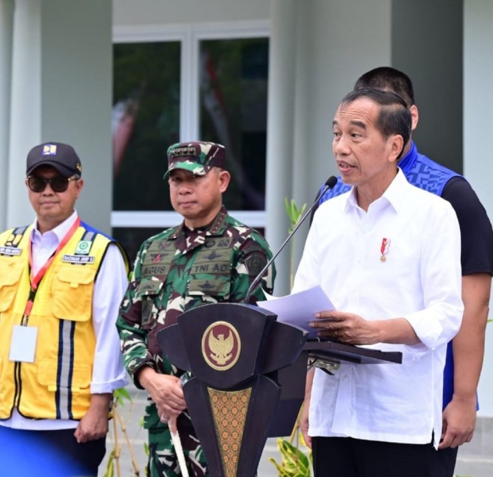 Panglima TNI Dampingi Presiden RI Resmikan Rehabilitasi Dan Renovasi Pembangunan Venue PON XXI Di Aceh