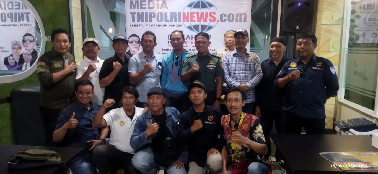 HUT Ke-1 Media TNIPOLRINEWS.COM Gelar Syukuran