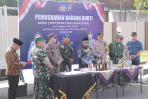 1000270616-300x200.jpg